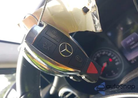 2016 Mercedes-Benz Glc 300 4Matic from USA, damaged, VIN WDC0G4KB9GF078084